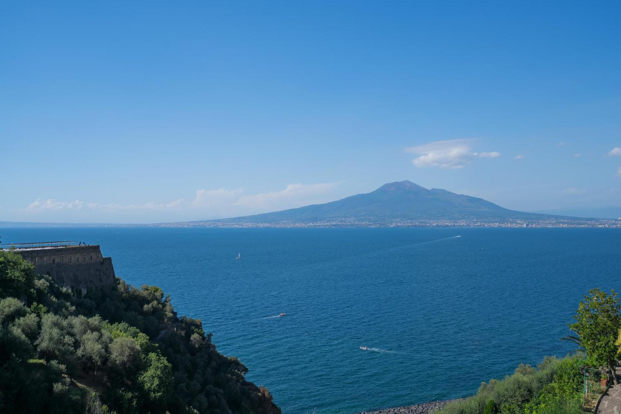 Sea View Deluxe Apartments Vico Equense Kültér fotó