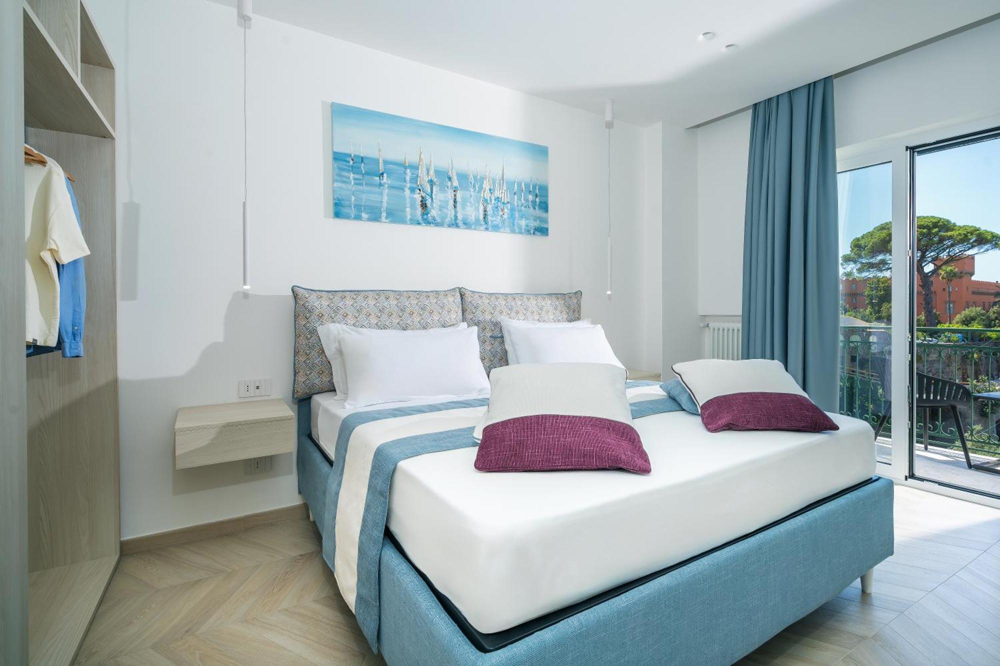 Sea View Deluxe Apartments Vico Equense Kültér fotó